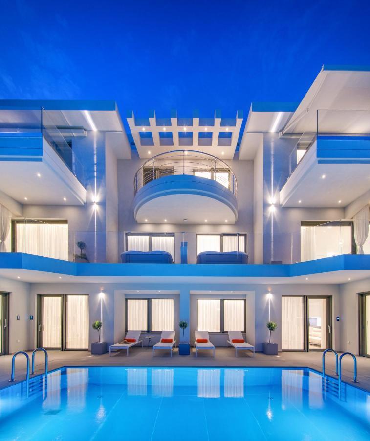 Livinghome Suites Parga Luaran gambar