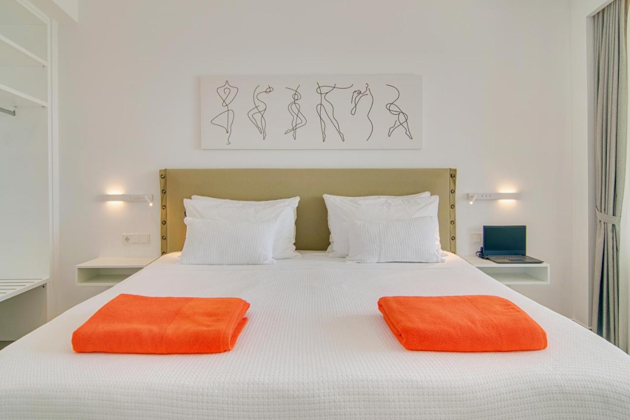Livinghome Suites Parga Luaran gambar