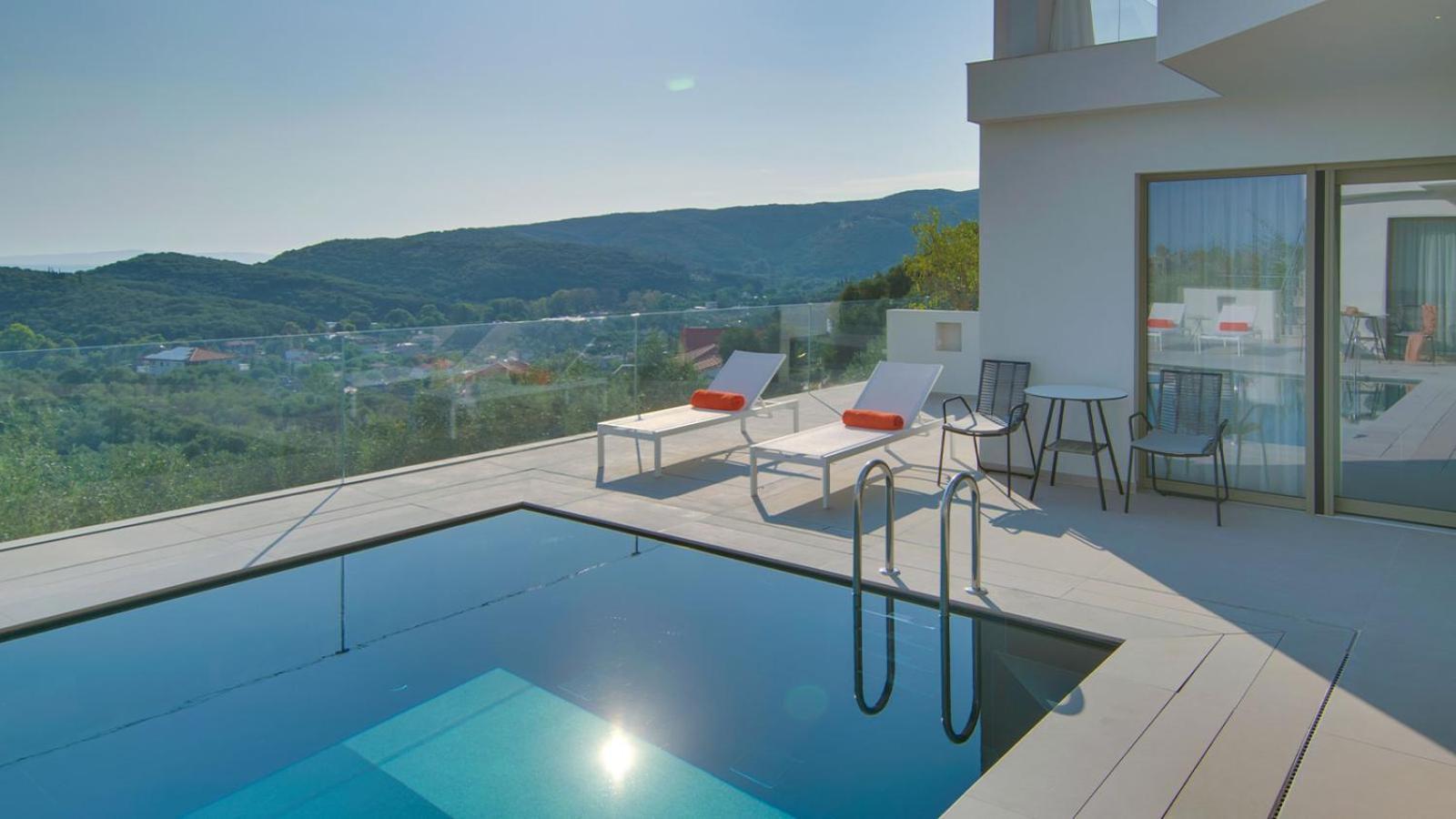 Livinghome Suites Parga Luaran gambar