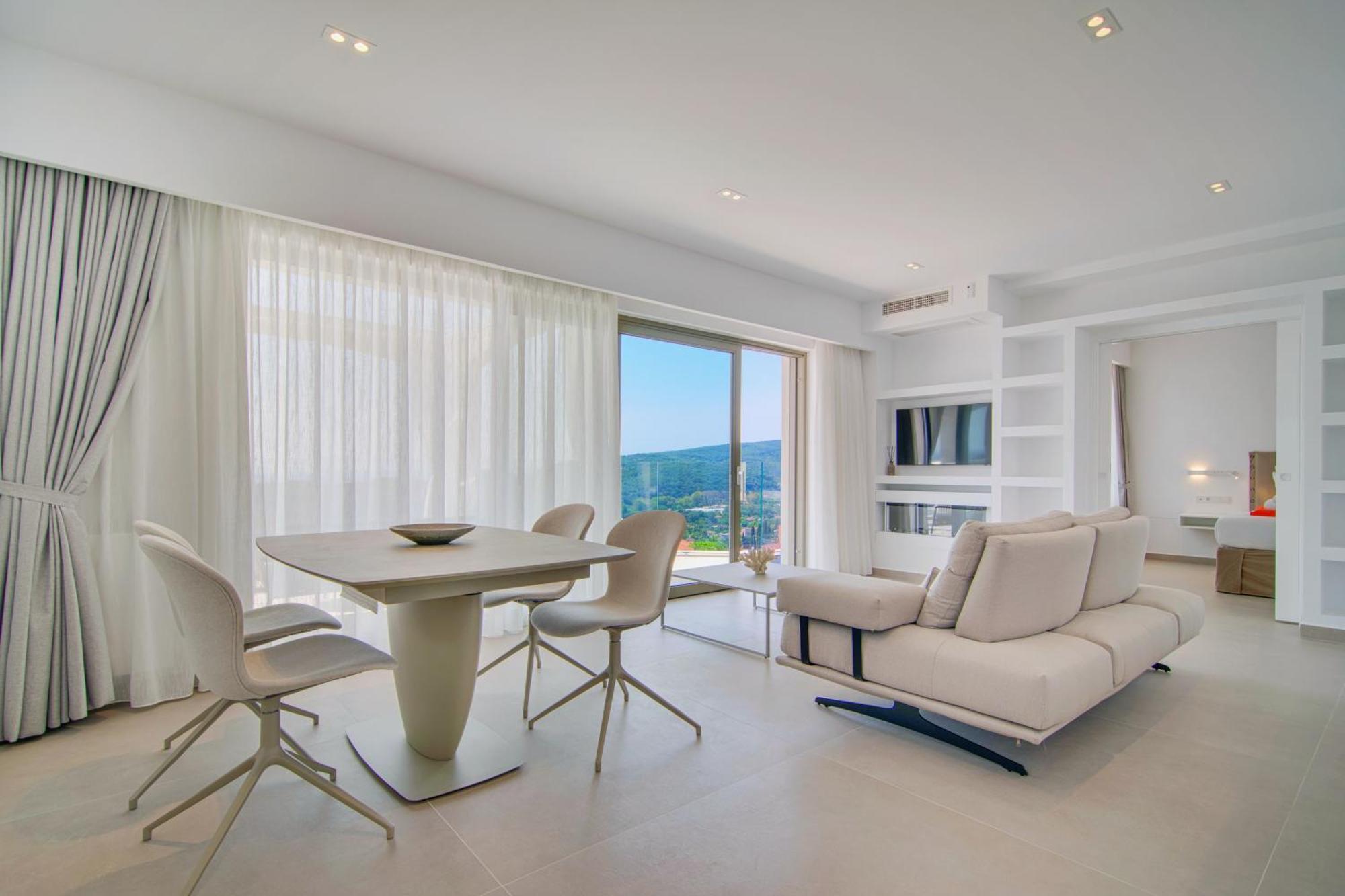 Livinghome Suites Parga Luaran gambar