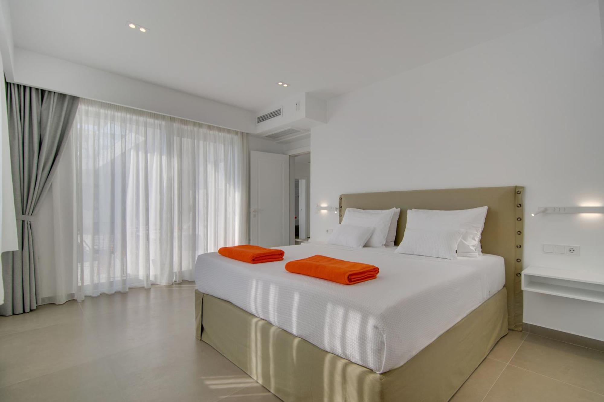 Livinghome Suites Parga Luaran gambar